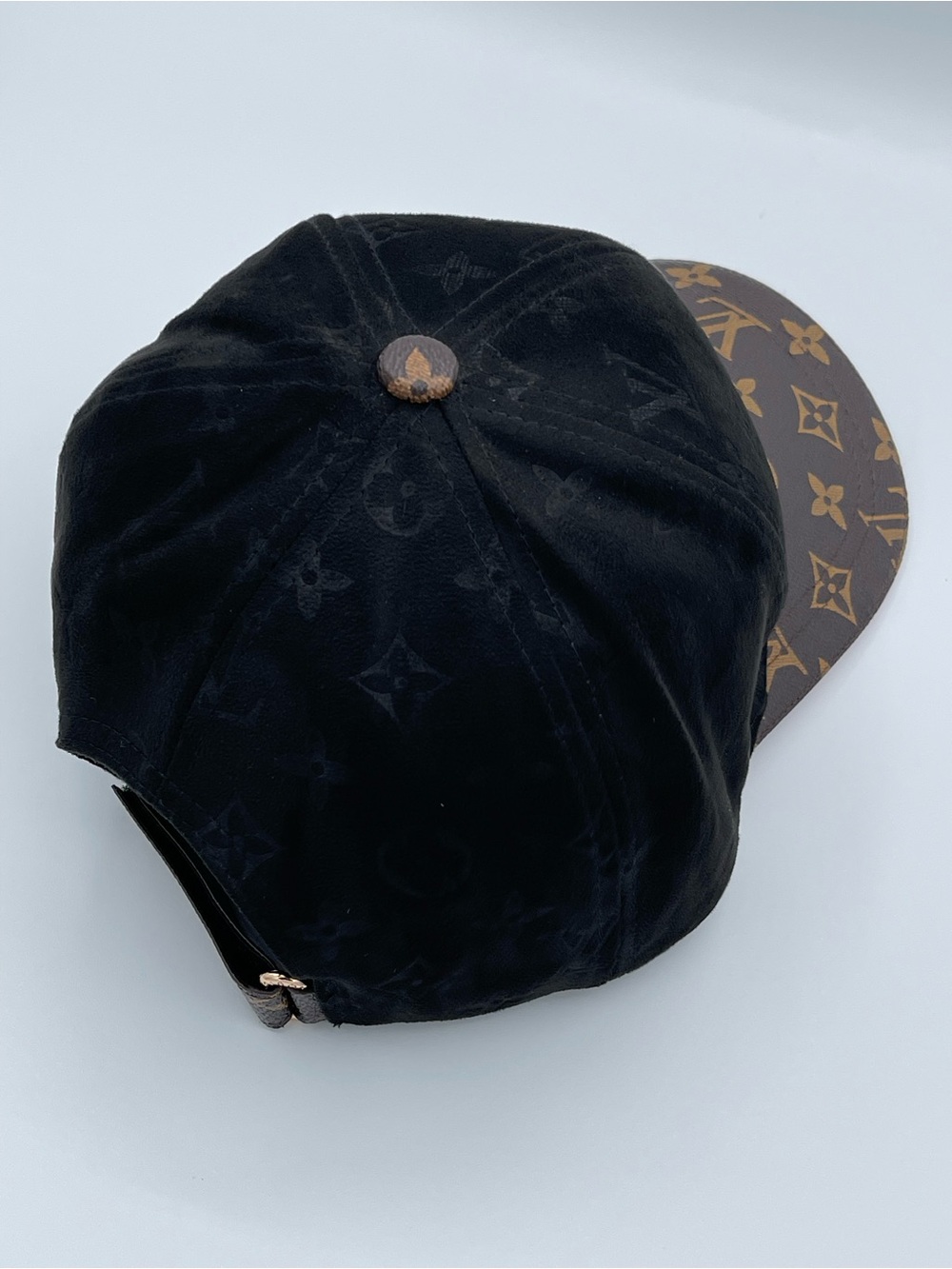 Louis Vuitton Black Crown with Brown Monogram Brim Baseball Cap - Picture 7 of 7